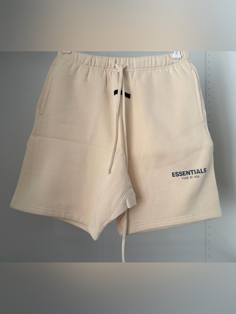 Fear of God Essentials Cream Athletic Sweatshorts with Logo size L NWT